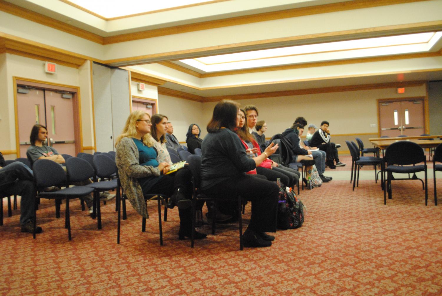 Health and Counseling Director Shelley Peruso explains counseling services at a Sept. 10 student government
meeting.